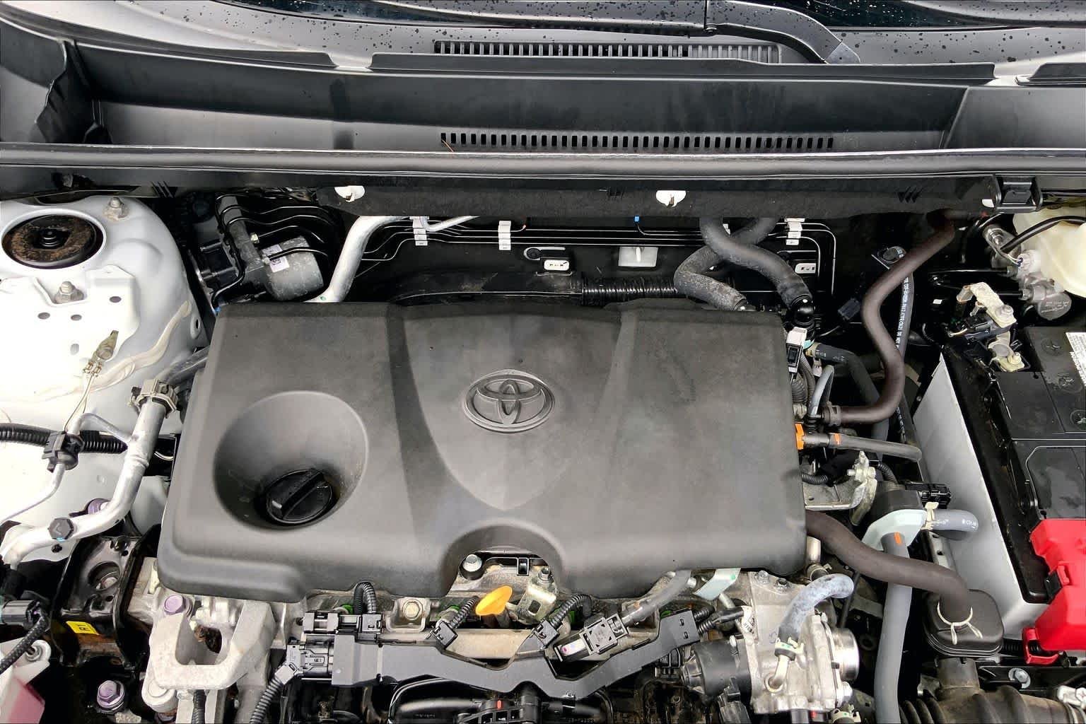 Used 2023 Ice Cap Toyota XLE image 33