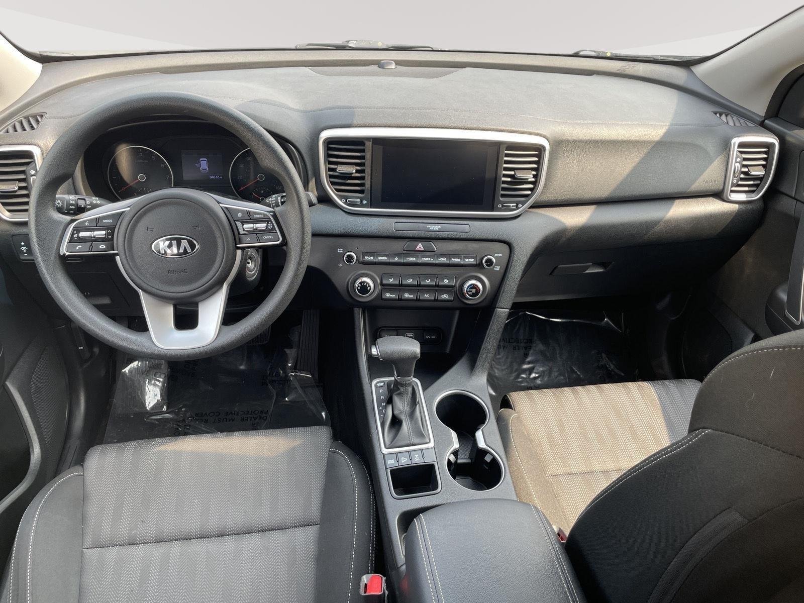 Used 2022 Snow White Pearl Kia LX image 23