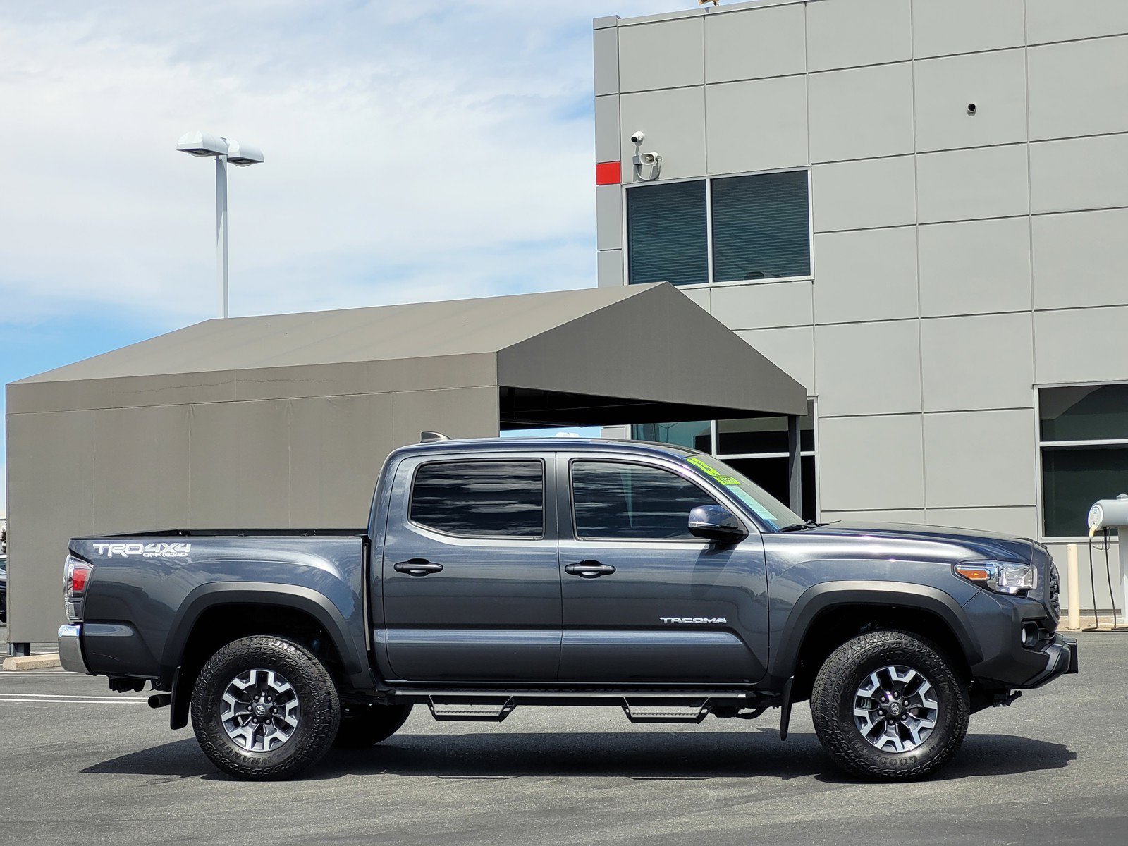 Used 2023 MAGNETIC GRAY METALLIC Toyota  image 3