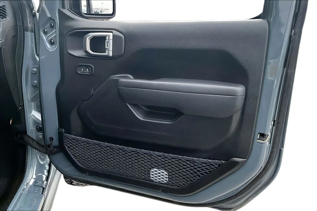2025 Jeep Wrangler 4-Door Rubicon - Photo 23