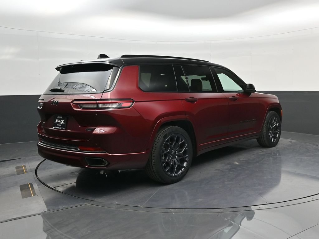 Used 2025 Red Jeep Summit Reserve image 7