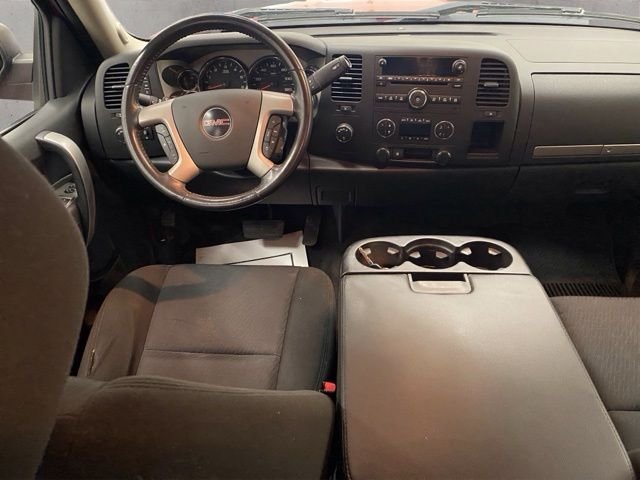 Used 2011 Red GMC SLE image 2