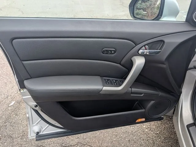 Used 2011 Silver Acura Base image 9