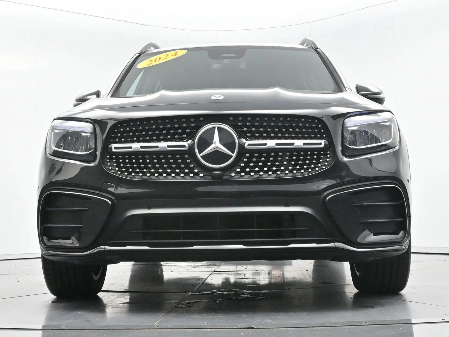 Used 2024 Black Mercedes-Benz GLB 250 image 44