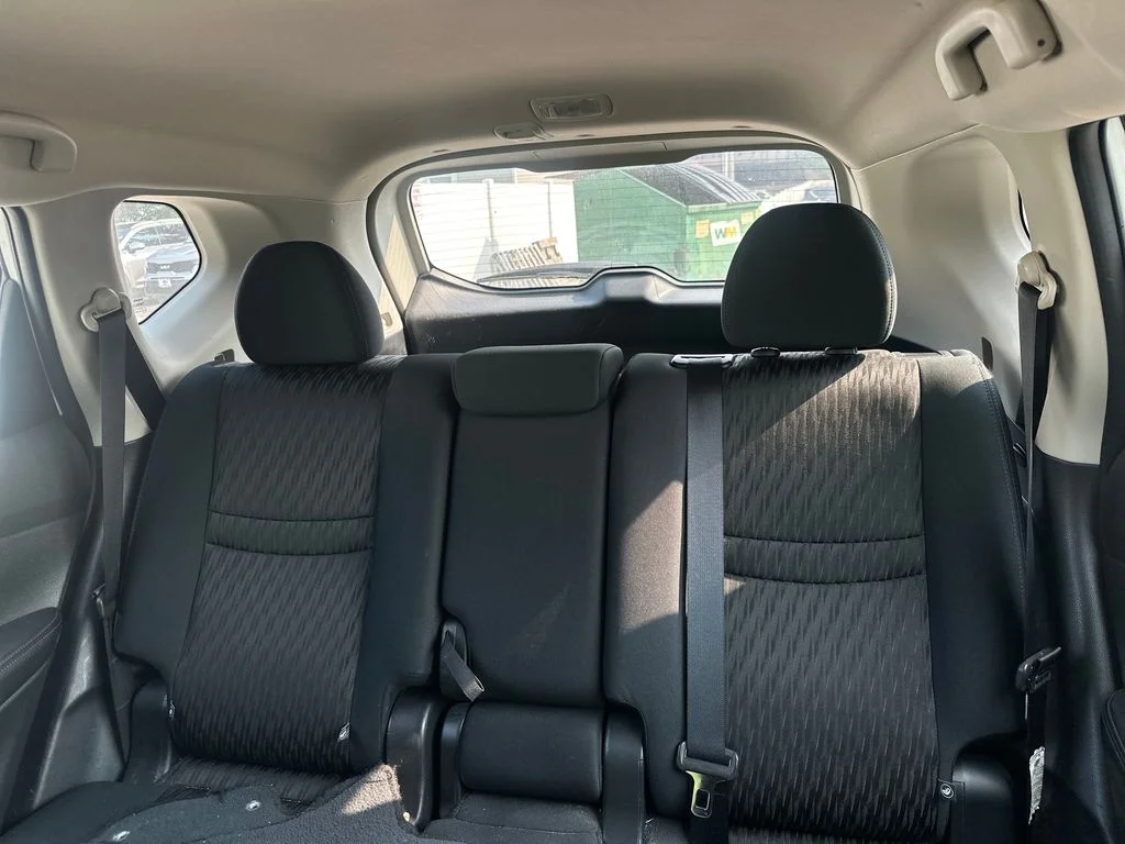 Used 2017 White Nissan S image 14