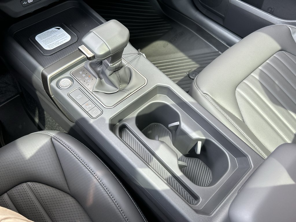 New 2027 Snow White Pearl Kia X-Line S image 23