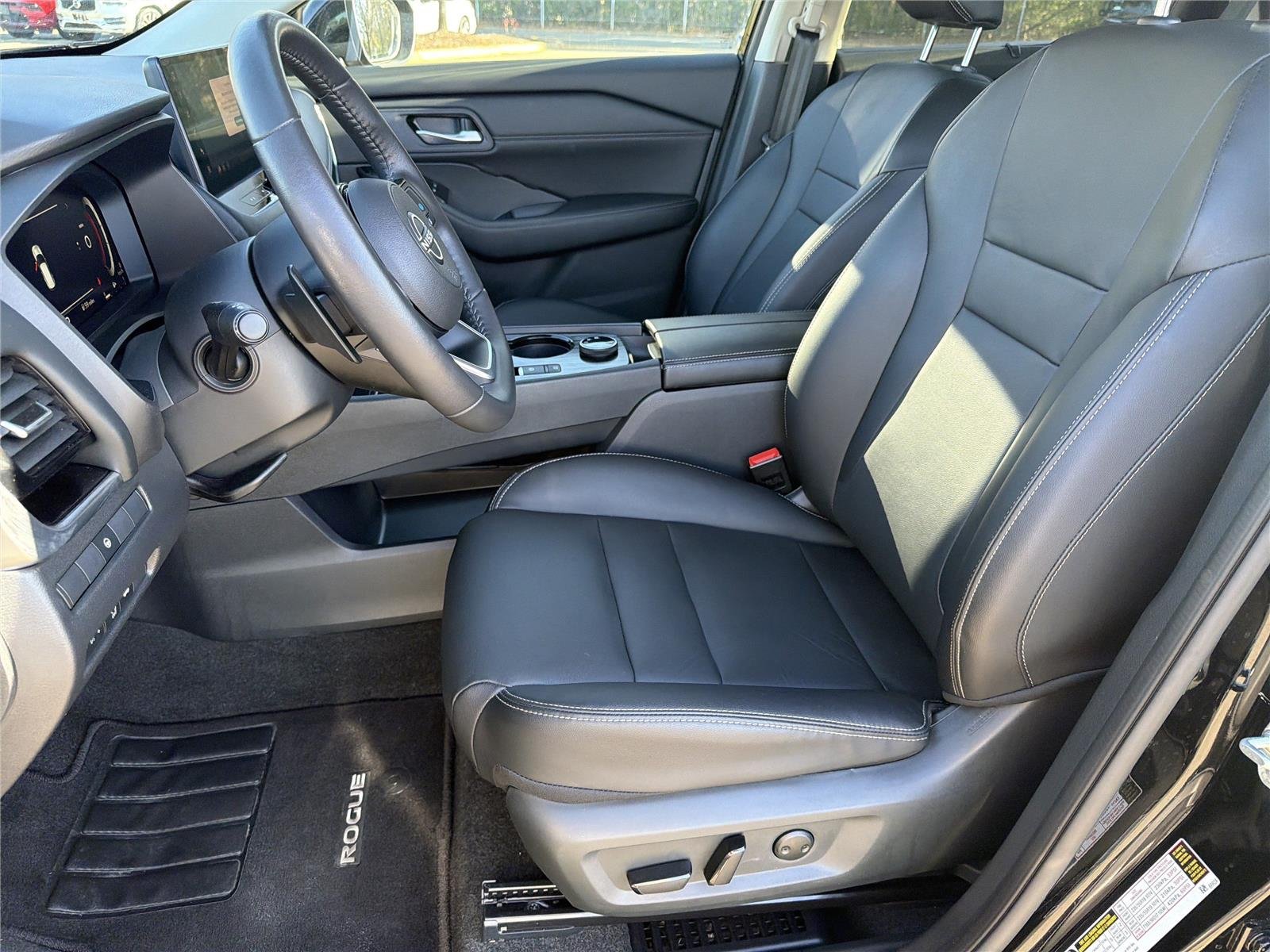 Used 2024 Super Black Nissan SL image 19