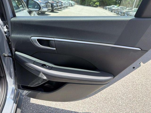 New 2026 Blue Hyundai SE image 16