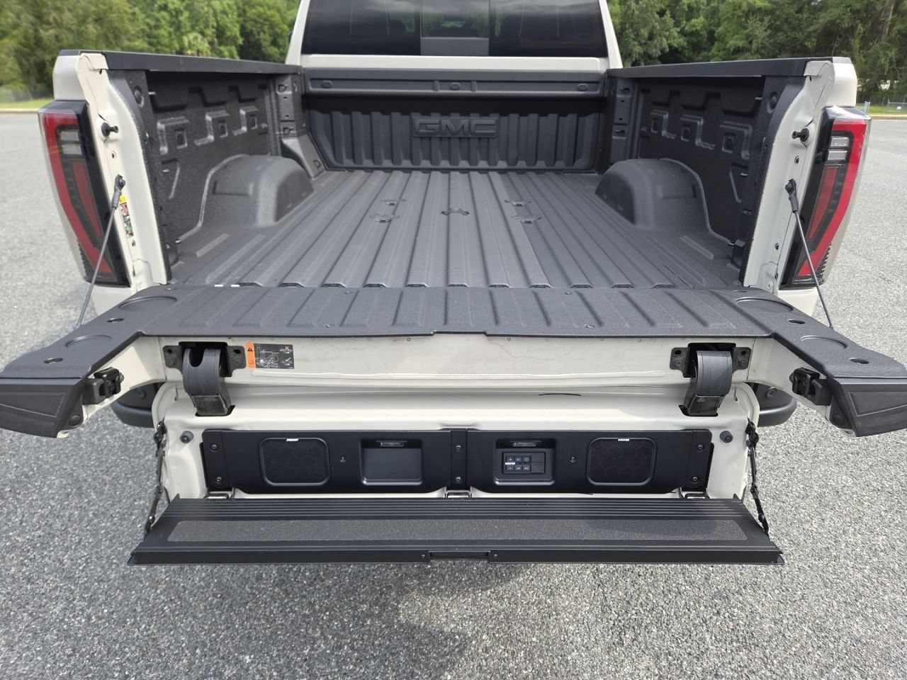 2026 GMC Sierra 2500HD AT4X - Photo 25