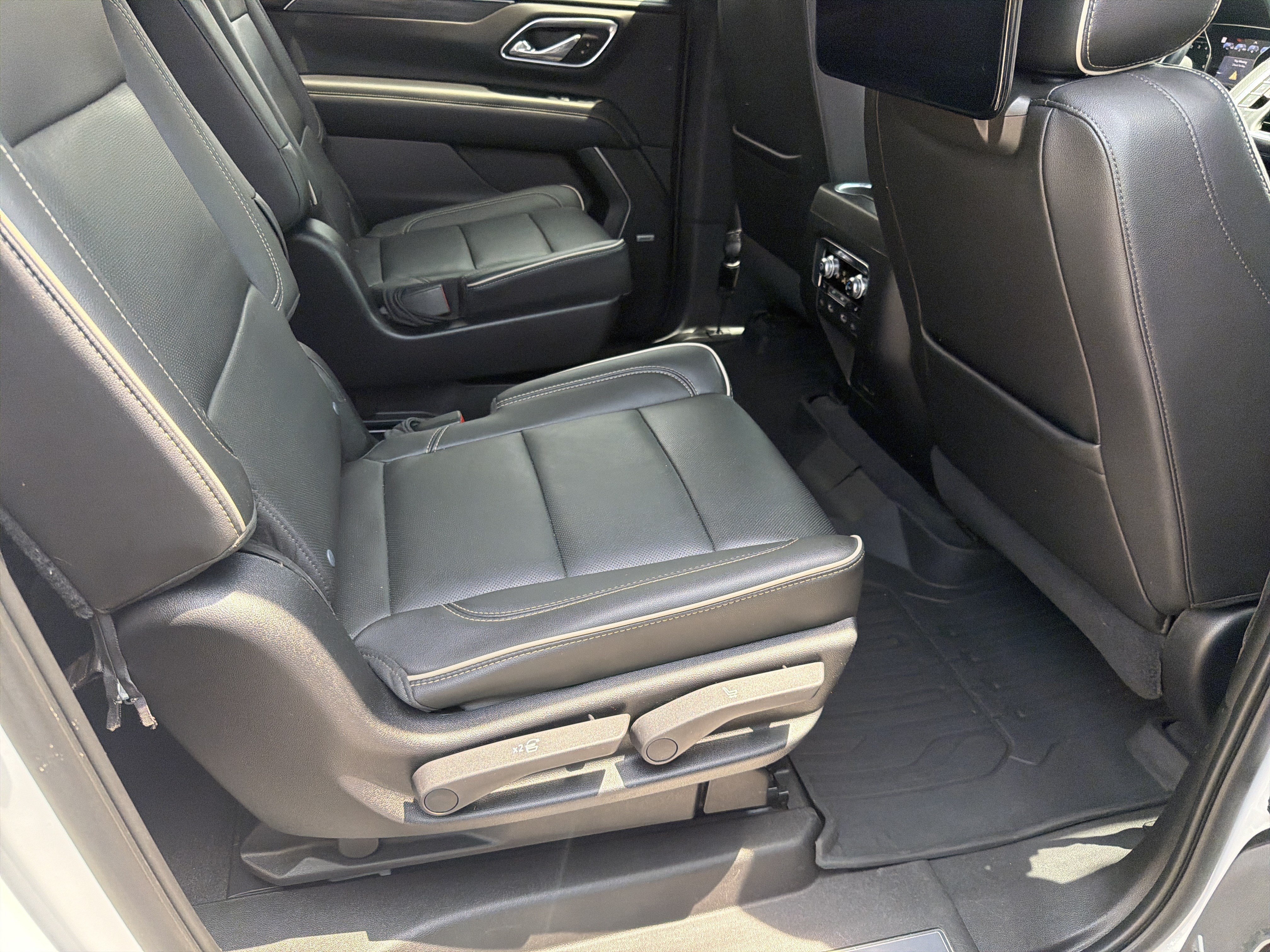 2021 GMC Yukon XL SLT - Photo 15