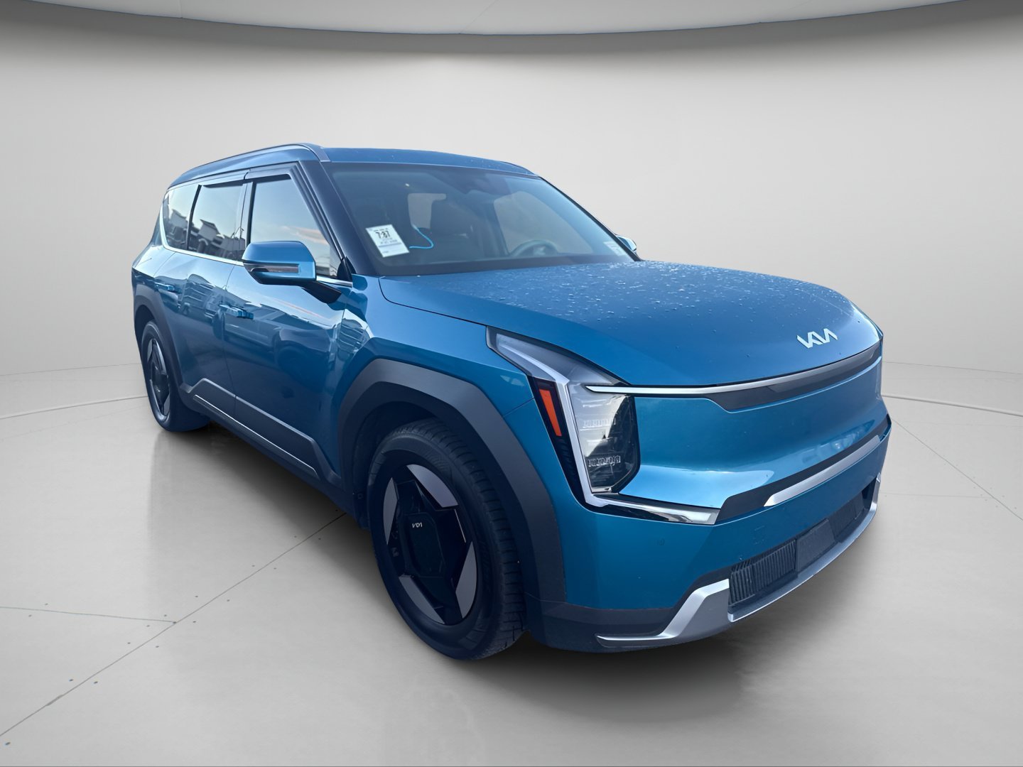Used 2024 Kia EV9 Wind with VIN KNDAFFS57R6035868 for sale in Bountiful, UT