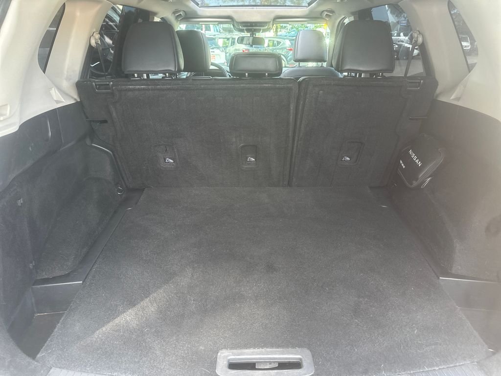 Used 2023 Gray Nissan SV image 25