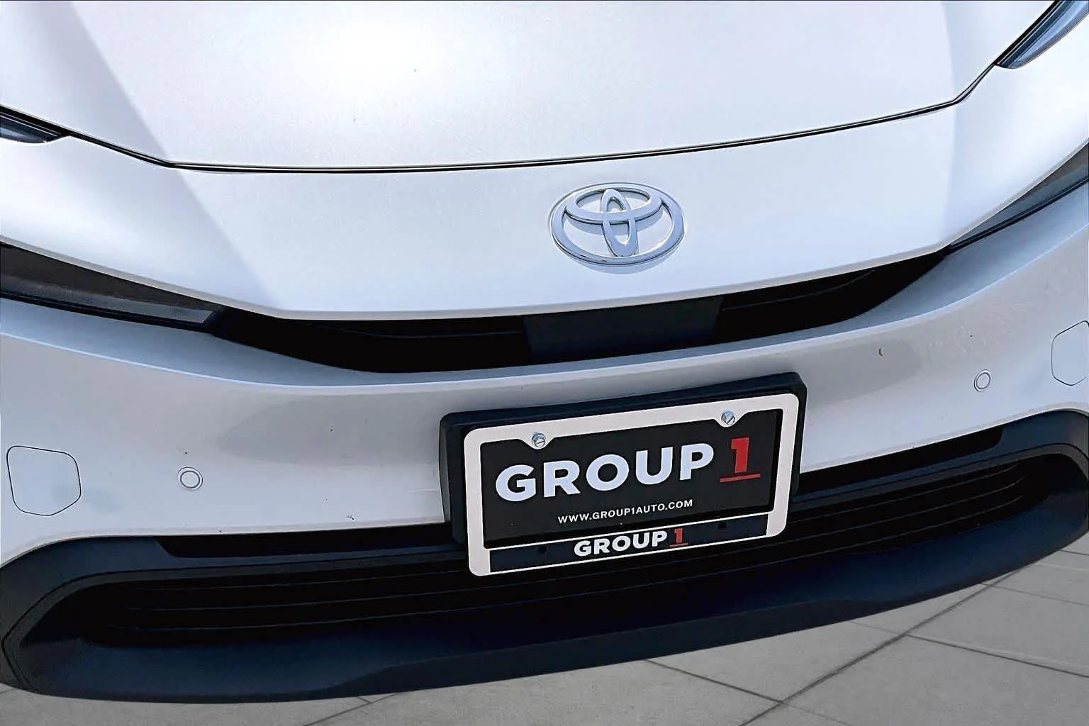 Used 2024 Wind Chill Pearl Toyota LE image 29