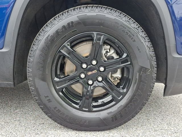 Used 2023 Blue GMC AT4 image 7