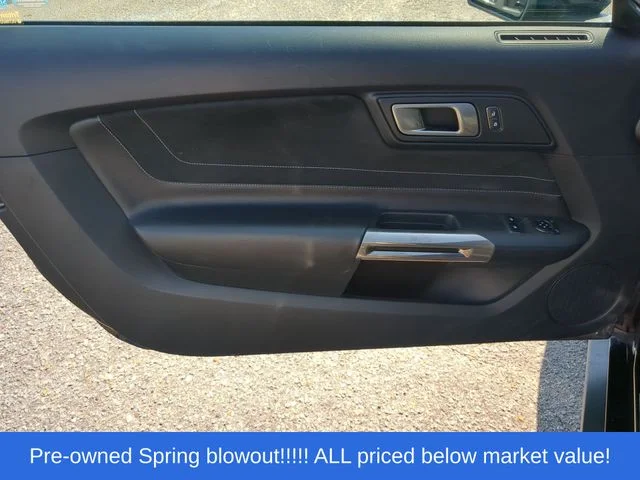 Used 2016 Black Ford Shelby GT350 image 20
