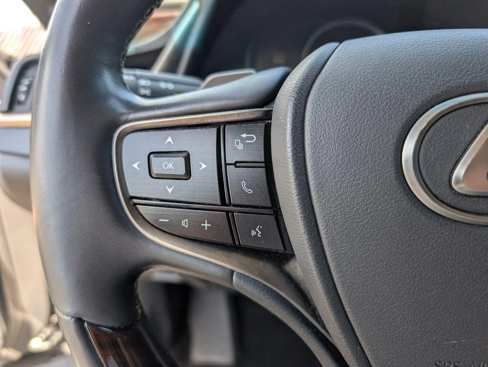Used 2021 Caviar Lexus ES 350 image 27