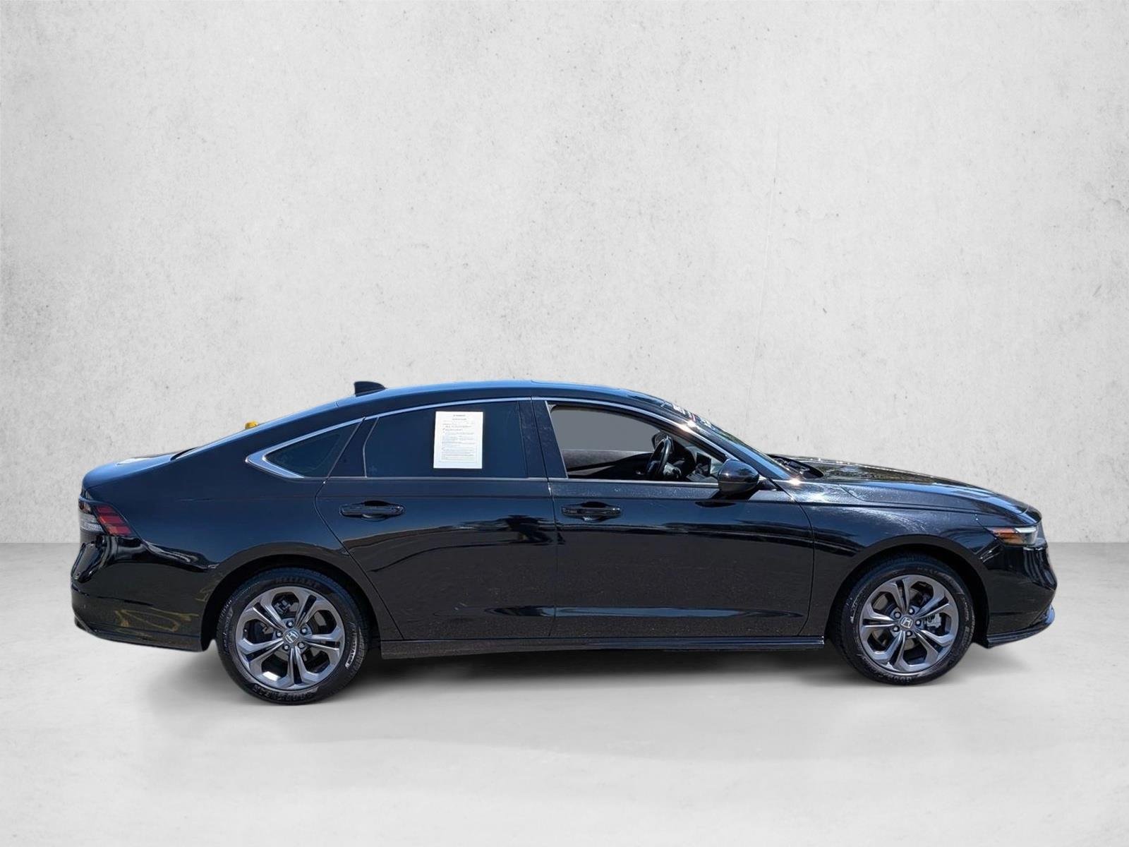 Used 2024 Black Honda EX-L image 4