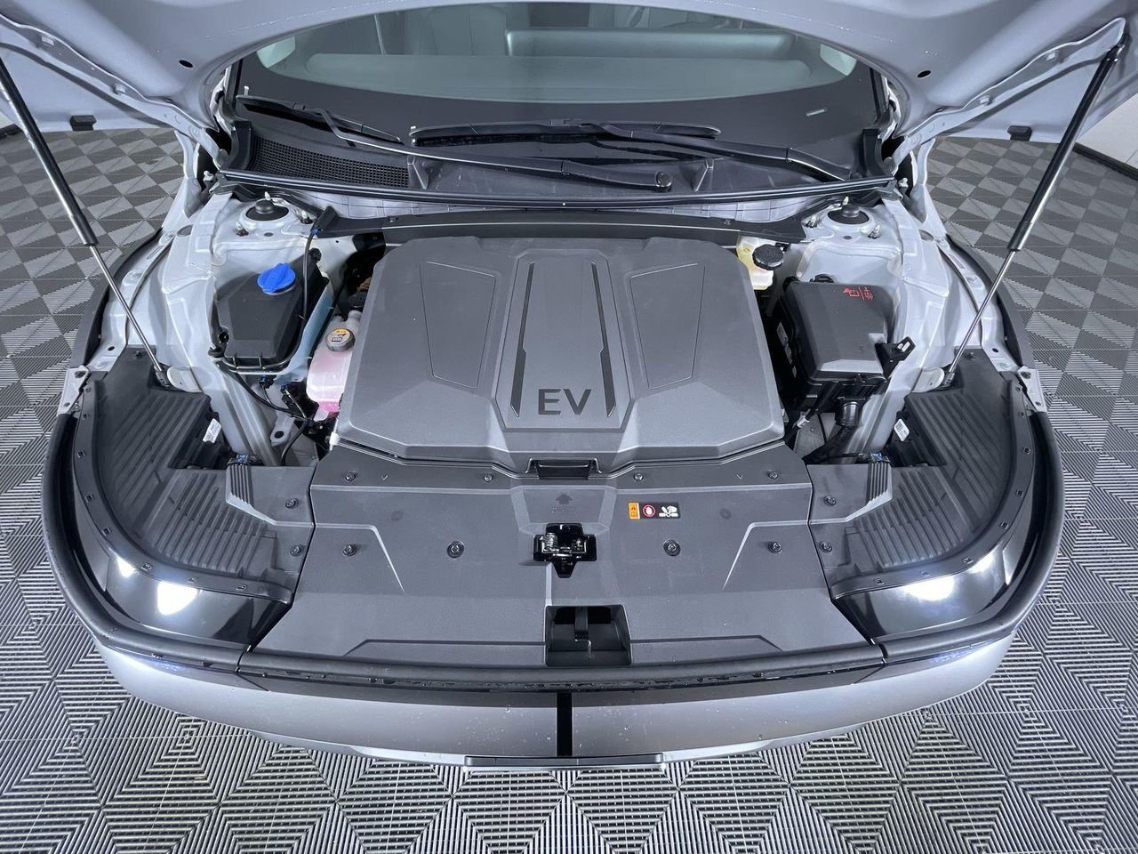 New 2026 Cyber Gray Hyundai SEL image 11