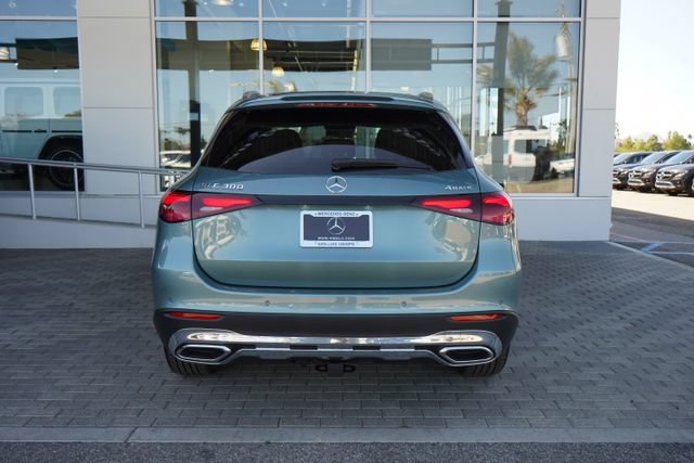 New 2026 Verde Silver Metallic Mercedes-Benz GLC 300 image 41