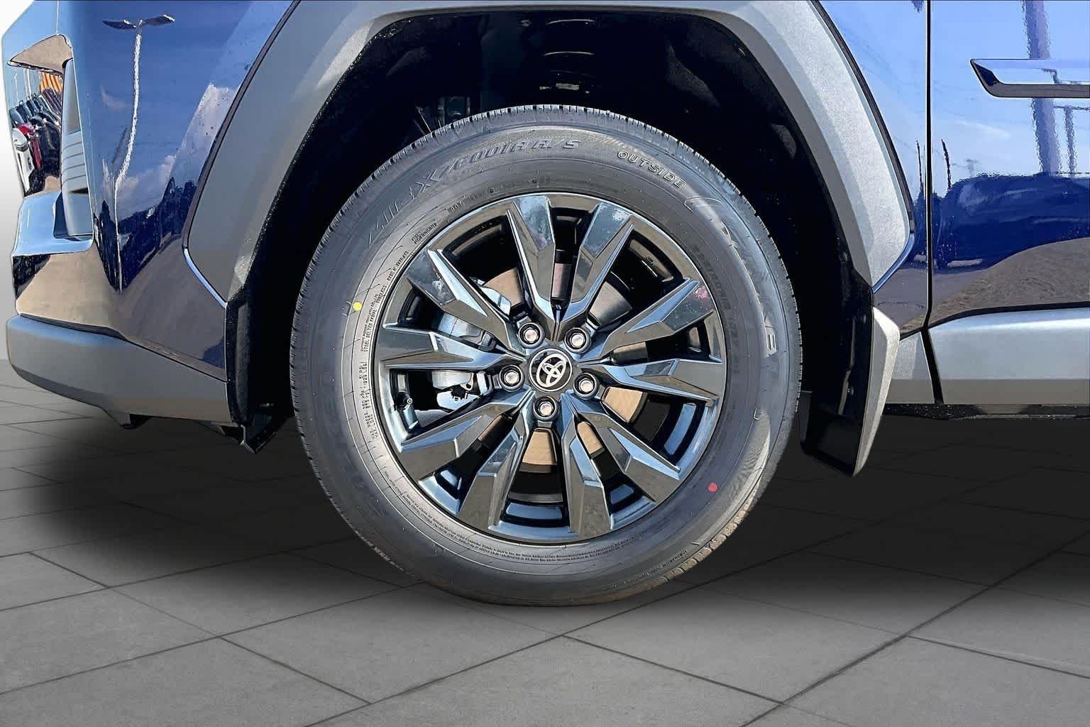 New 2026 Blueprint Toyota XLE Premium image 9