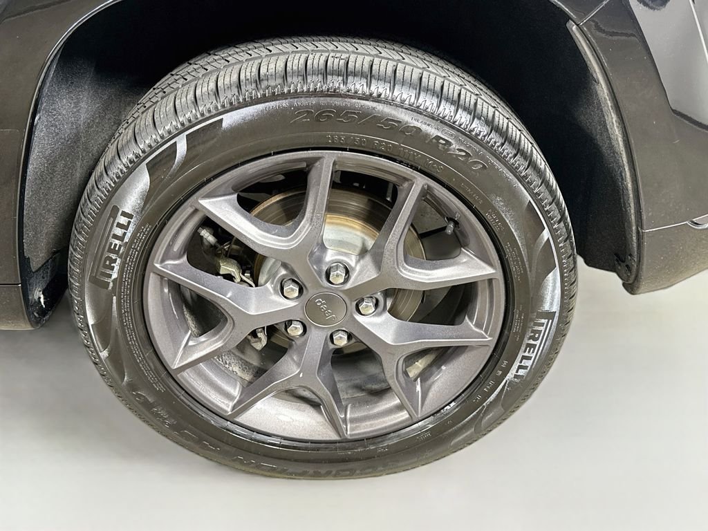 Used 2020 Diamond Black Crystal Pearlcoat Jeep Limited X image 29