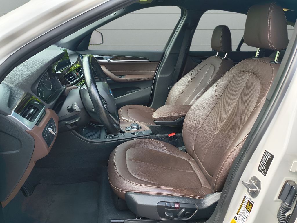 Used 2017 Mineral White Metallic BMW xDrive28i image 12