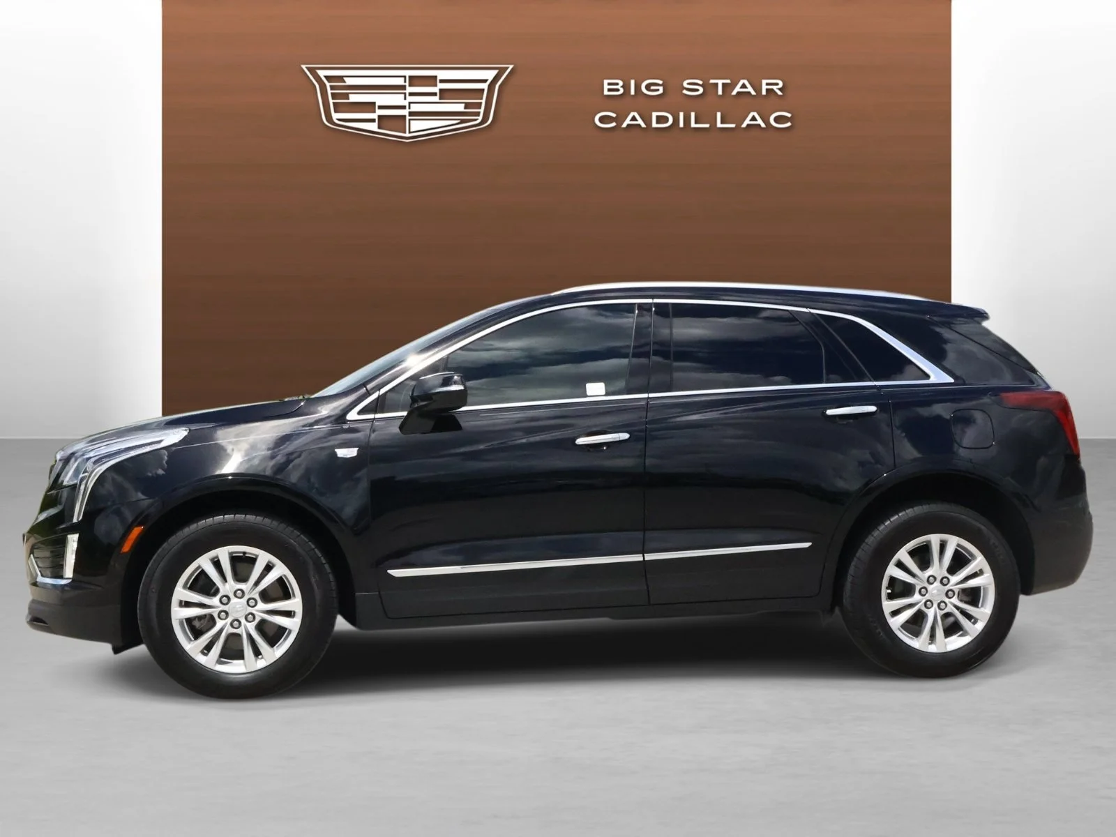 Used 2025 Stellar Black Metallic Cadillac Luxury image 2