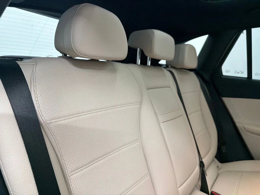 New 2027 Gray Mercedes-Benz GLC 300 image 25
