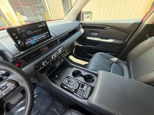 2025 Honda Pilot EX-L - Photo 29