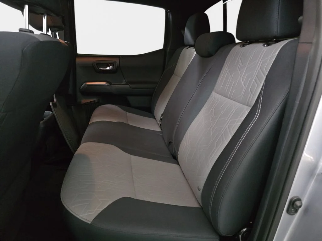 Used 2020 Silver Toyota SR5 image 17