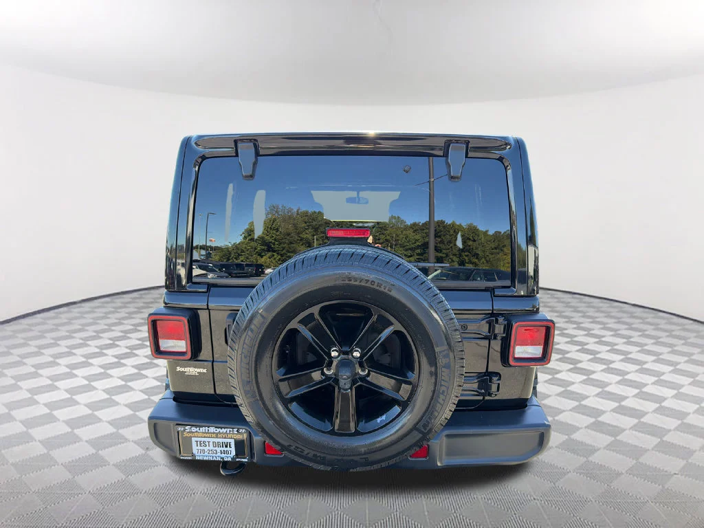 Used 2020 Black Jeep Unlimited Sahara Altitude image 6