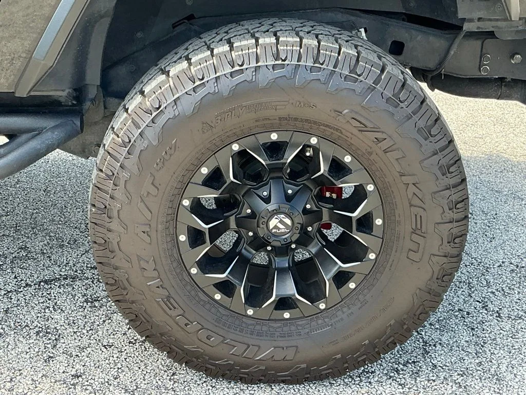 Used 2017 Black Jeep Sport image 32