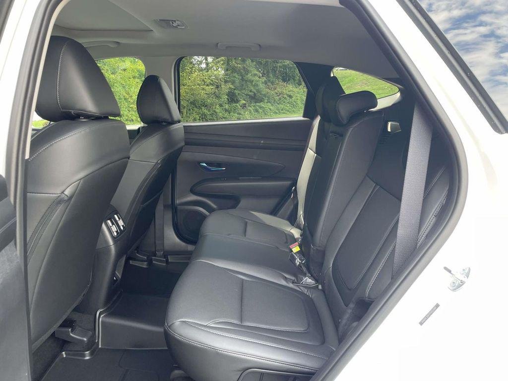 New 2026 White Hyundai SEL Premium FWD image 11