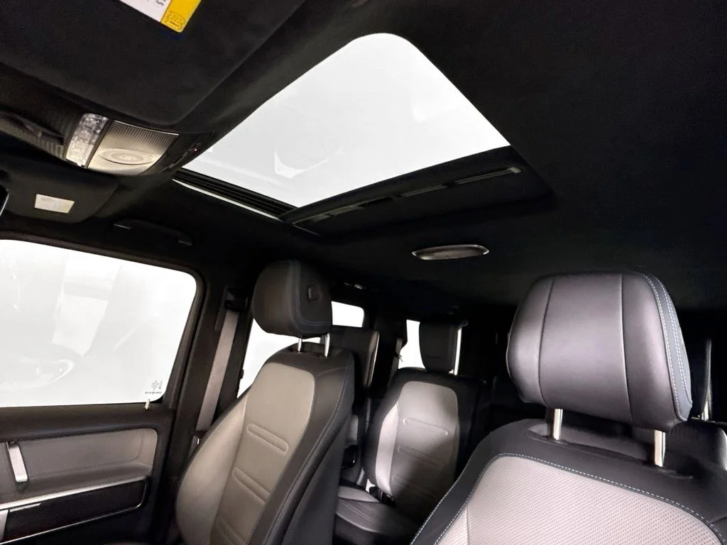 Used 2025  Mercedes-Benz G 580 image 20