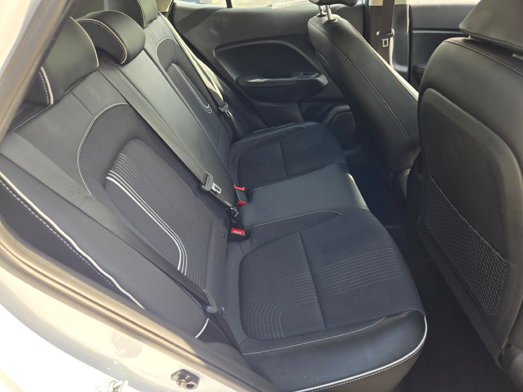 Certified Used 2023 Lunar Hyundai Limited image 8