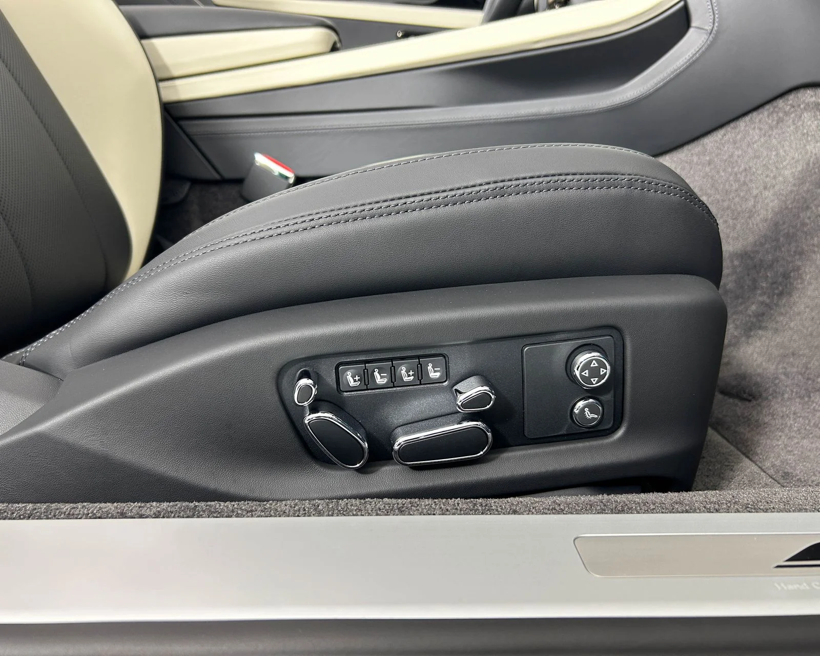 New 2026  Bentley V8 S image 29
