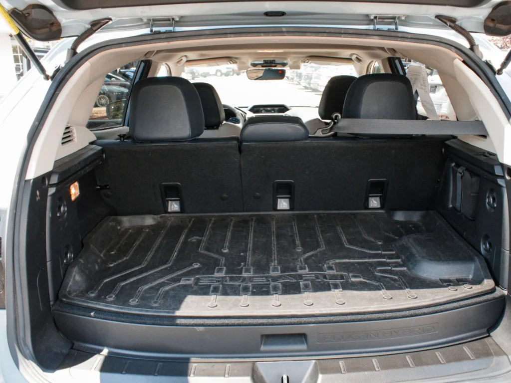 Used 2019 Lagoon Blue Pearl Subaru Hybrid image 29