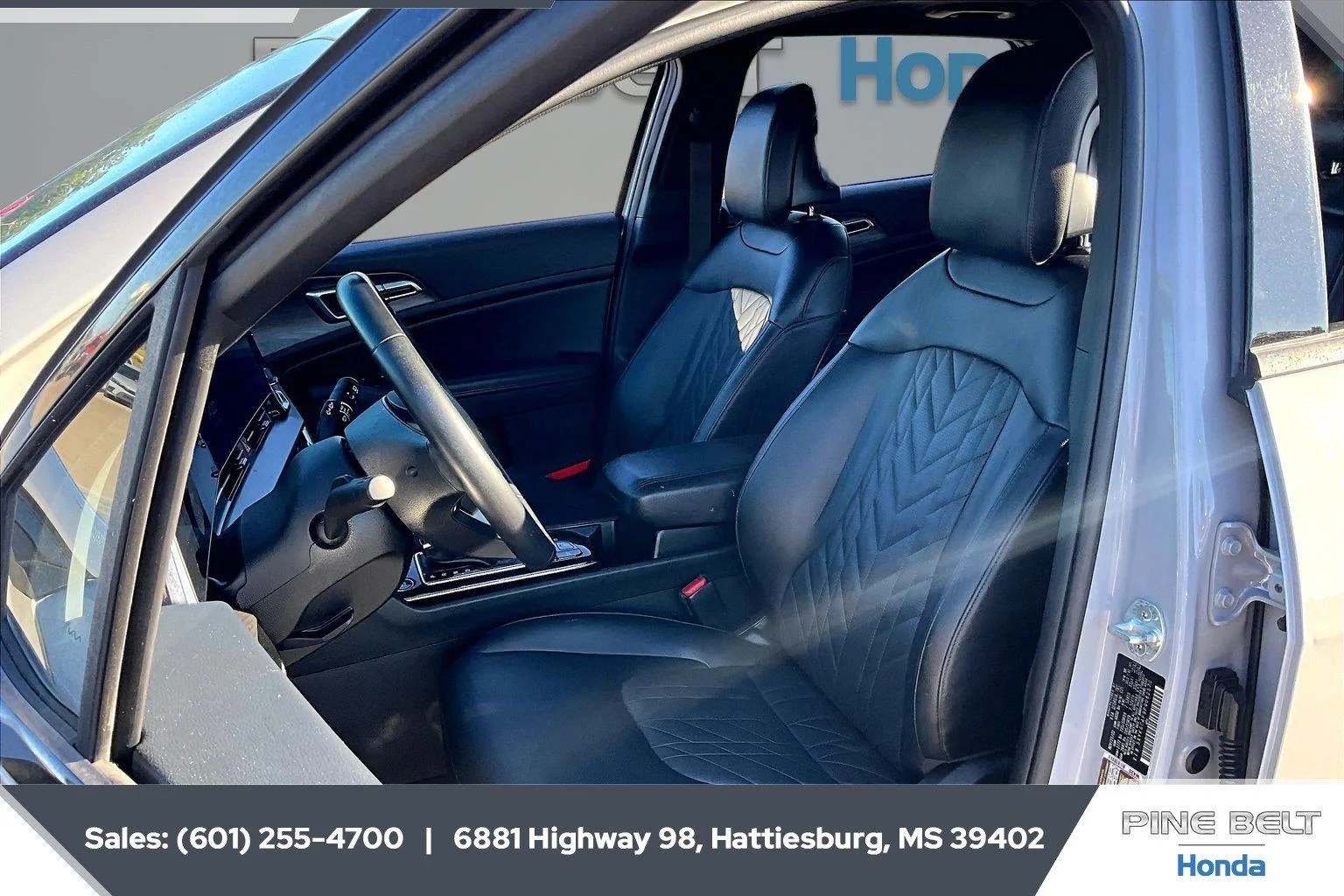 Used 2023 Wolf Gray Kia X-Line image 18