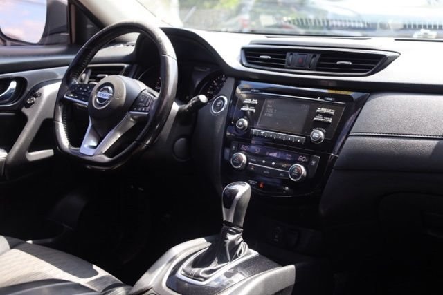 Used 2017 Gray Nissan SV image 35