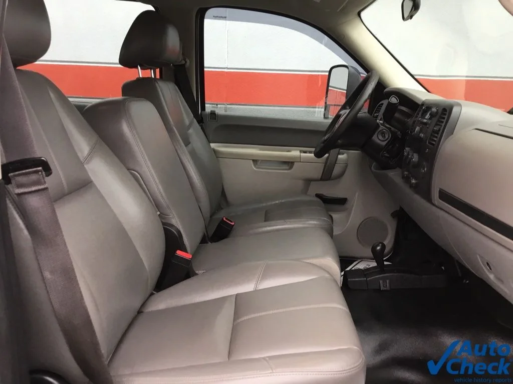 Used 2013 White GMC Work Truck image 31