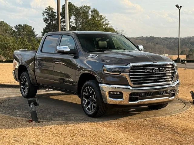 New 2026 Granite Crystal Metallic Clear-Coat Exterior Paint RAM Laramie image 9