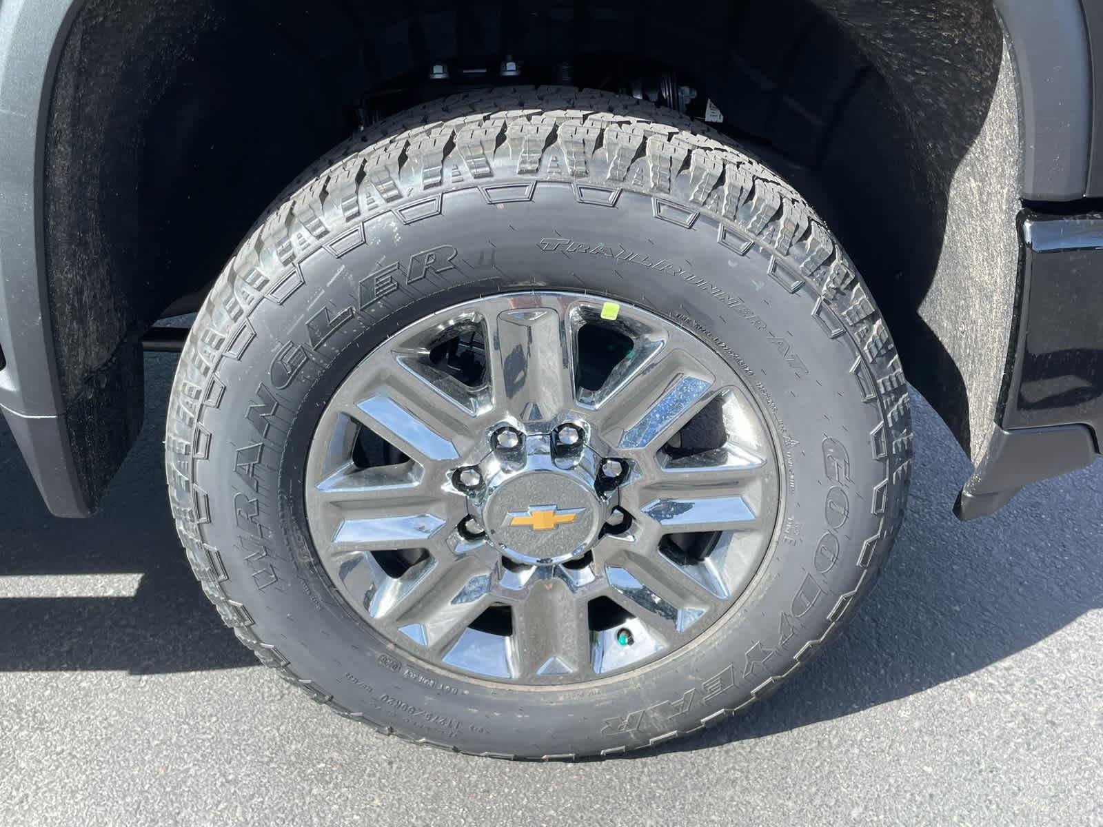 New 2026 Black Chevrolet High Country image 18