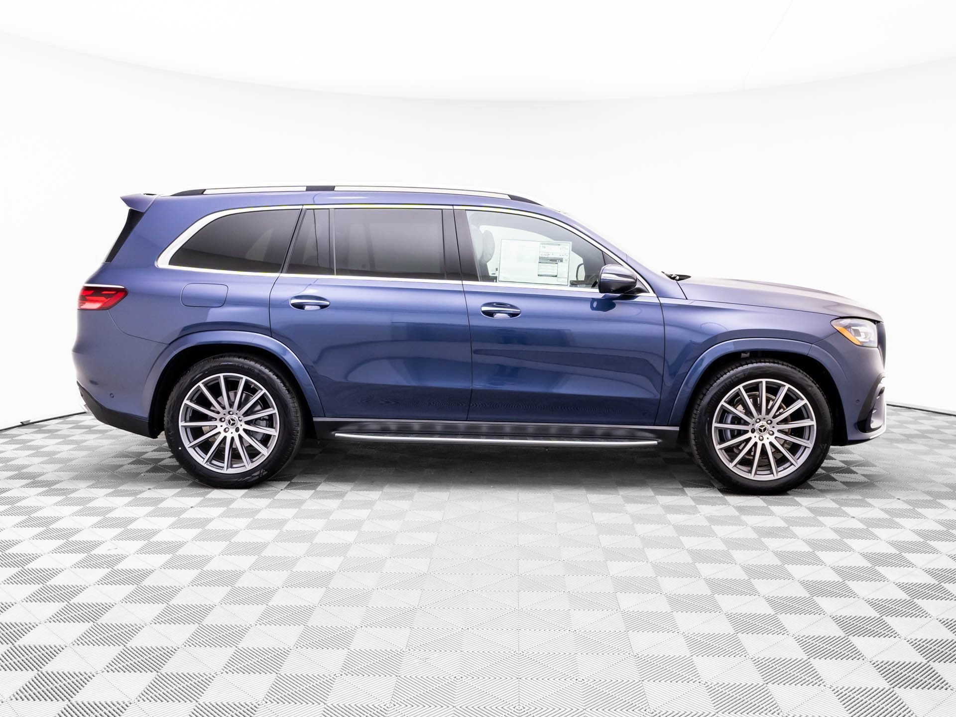 New 2026 Twilight Blue Metallic Mercedes-Benz GLS 580 image 47