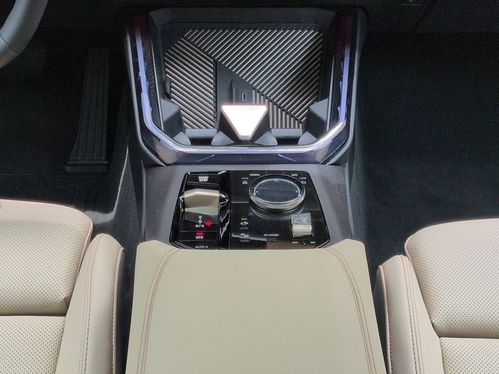 2025 BMW X3 30 - Photo 19