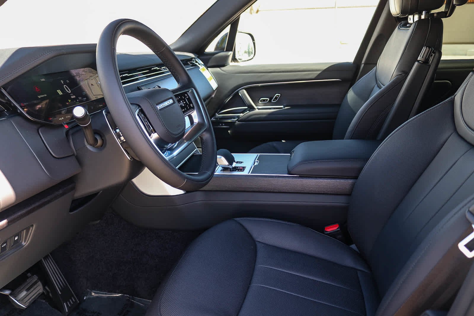 New 2026 Carpathian Grey Land Rover SE image 16