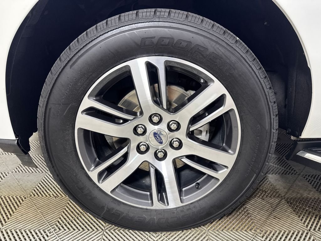 Certified Used 2023 White Ford XLT image 13