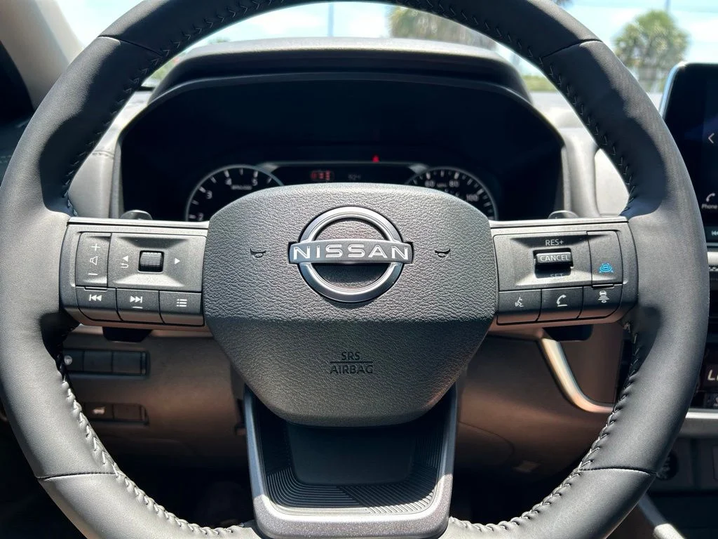 New 2026 Everest White Pearl TriCoat Nissan SV image 23