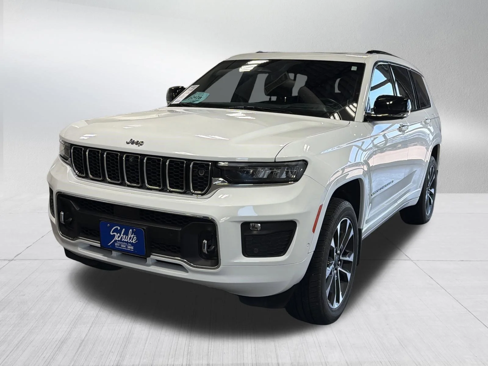 Used 2022 Bright White Clearcoat Jeep Overland image 3