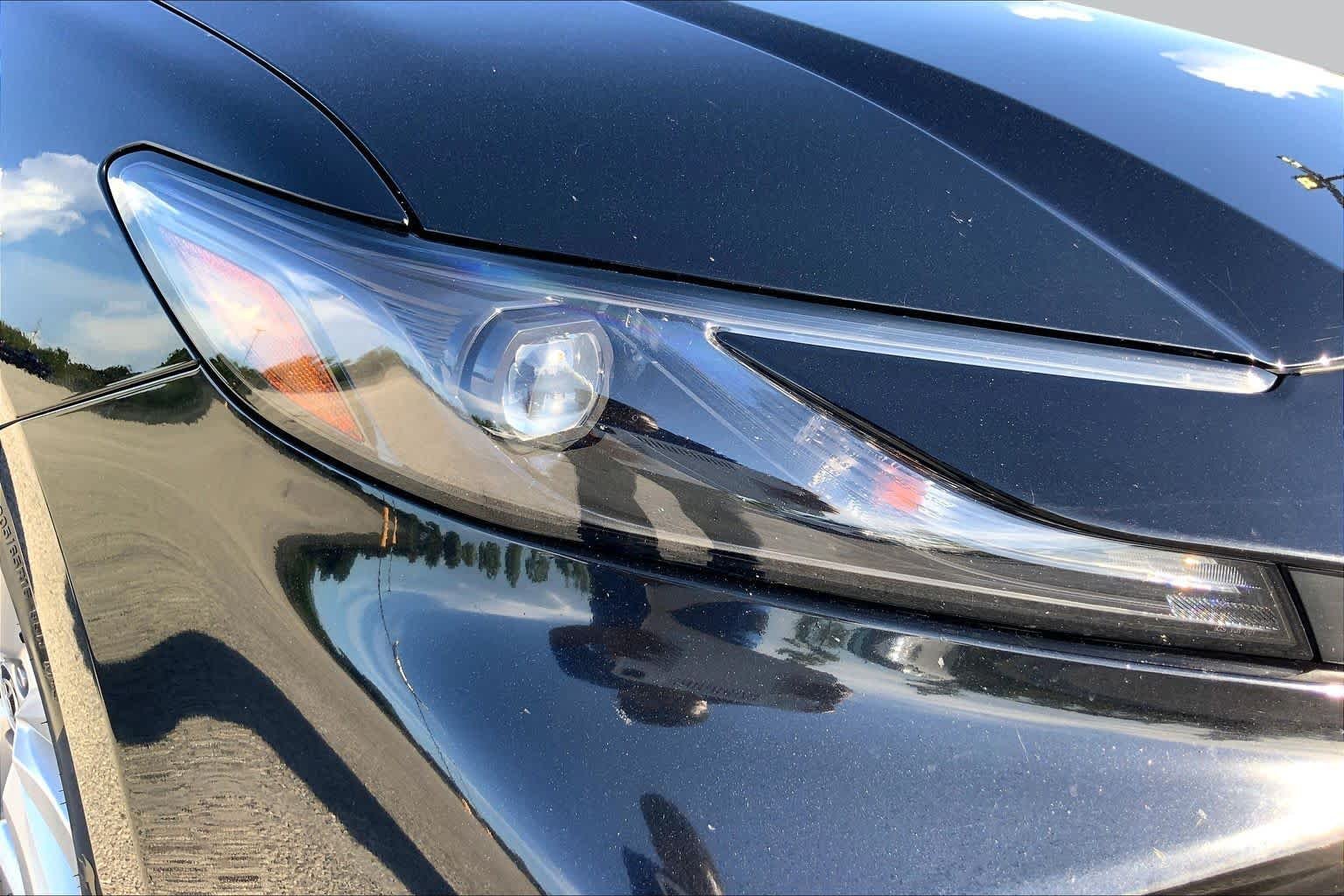 Used 2025 Midnight Black Metallic Toyota LE image 27