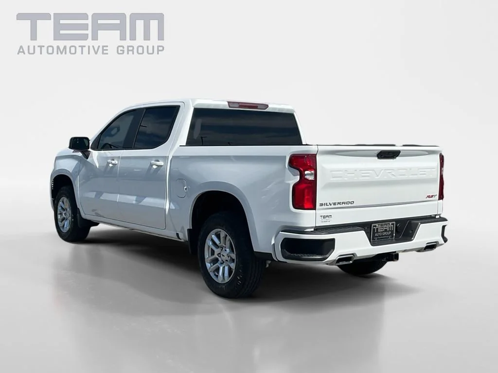 Used 2025 Summit White Chevrolet RST image 5
